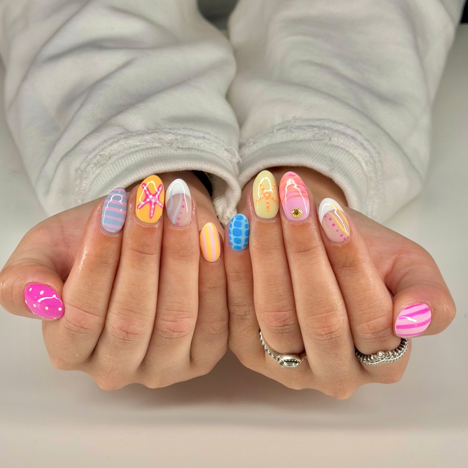 25 Summer Nails That Are Trending Right Now summer nail1 10