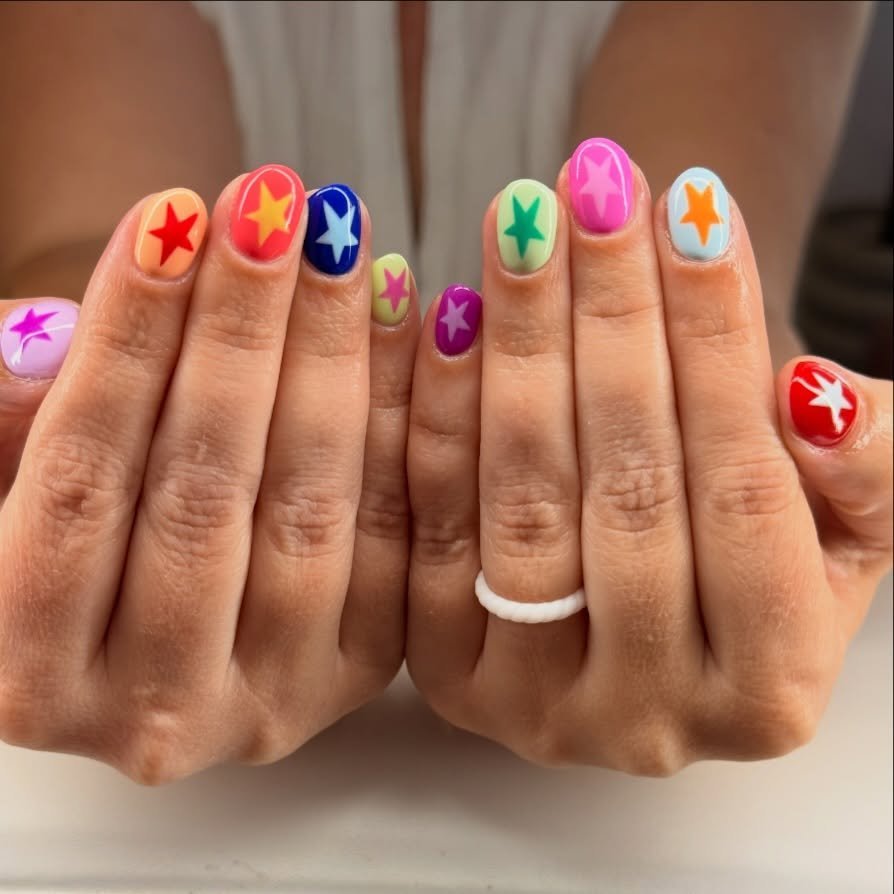 25 Summer Nails That Are Trending Right Now summer nail1 12