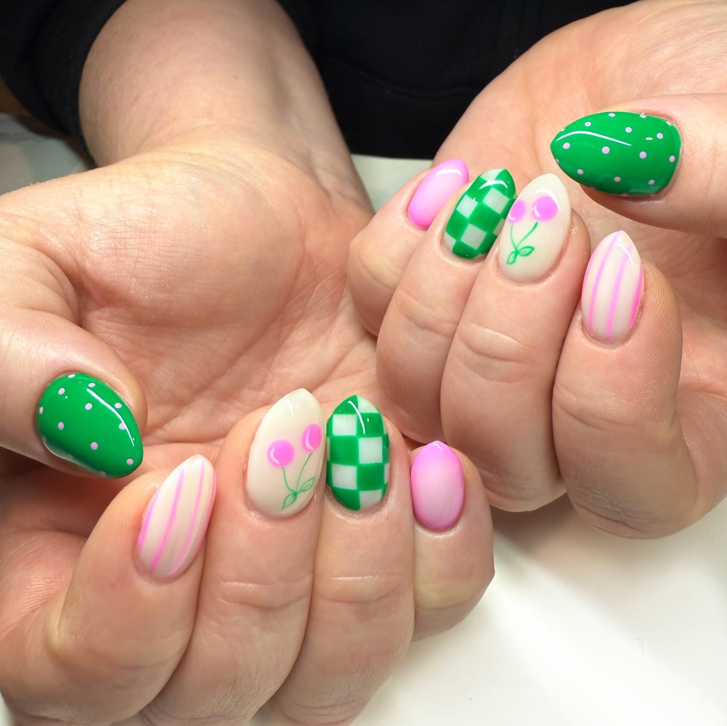 25 Summer Nails That Are Trending Right Now summer nail1 14