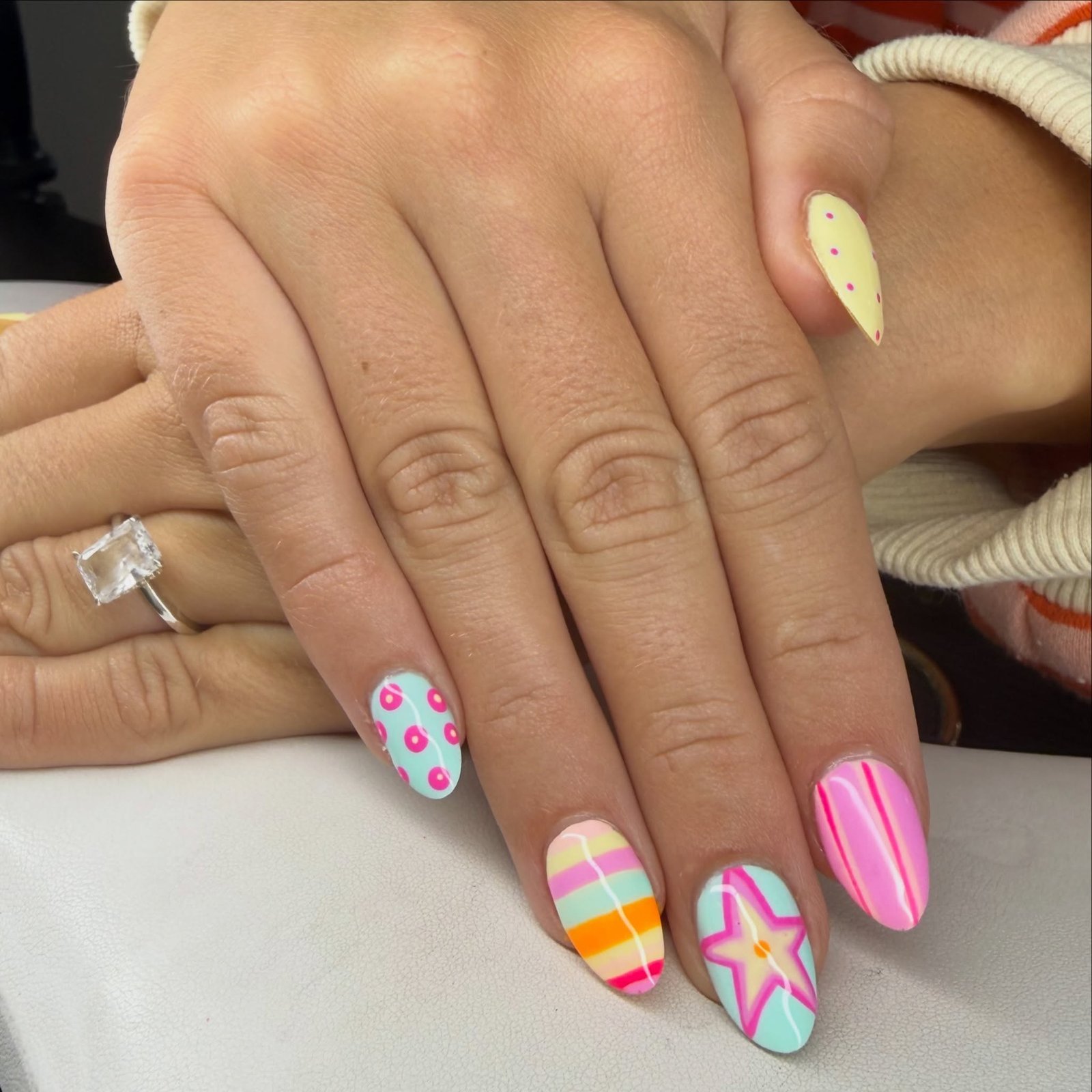 25 Summer Nails That Are Trending Right Now summer nail1 16