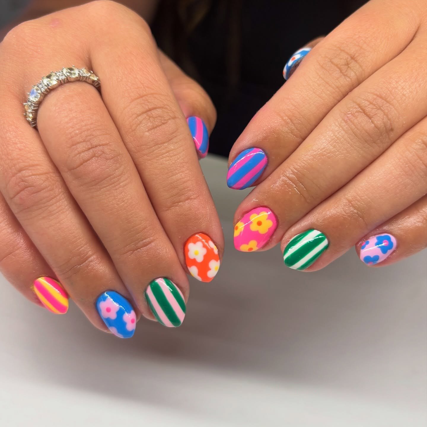 25 Summer Nails That Are Trending Right Now summer nail1 20