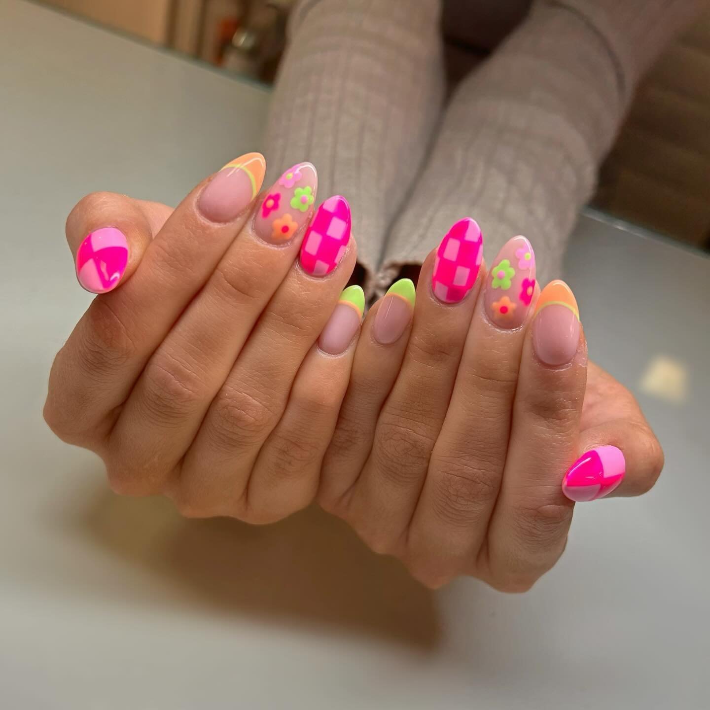 25 Summer Nails That Are Trending Right Now summer nail1 3