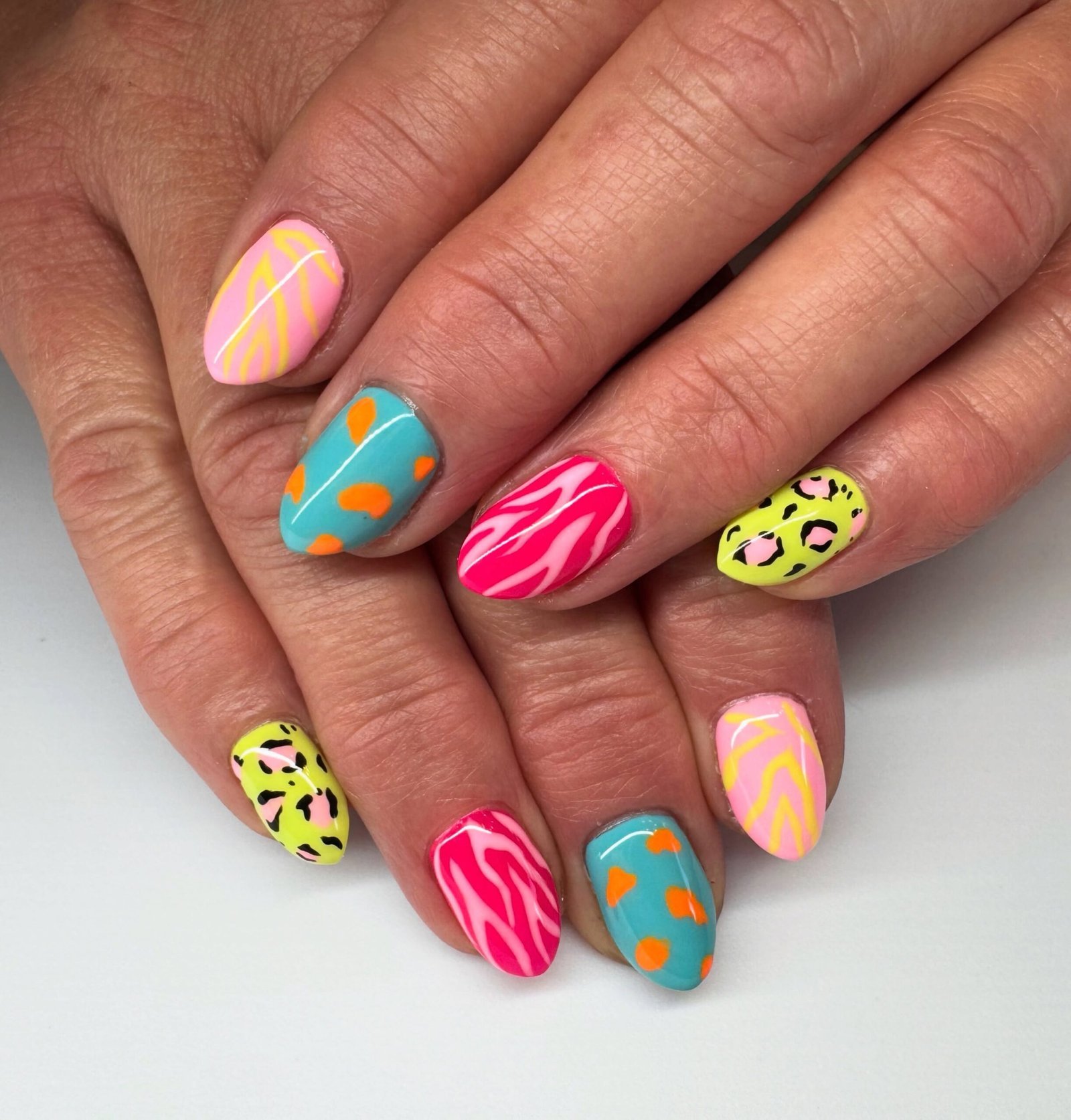25 Summer Nails That Are Trending Right Now summer nail1 9 scaled