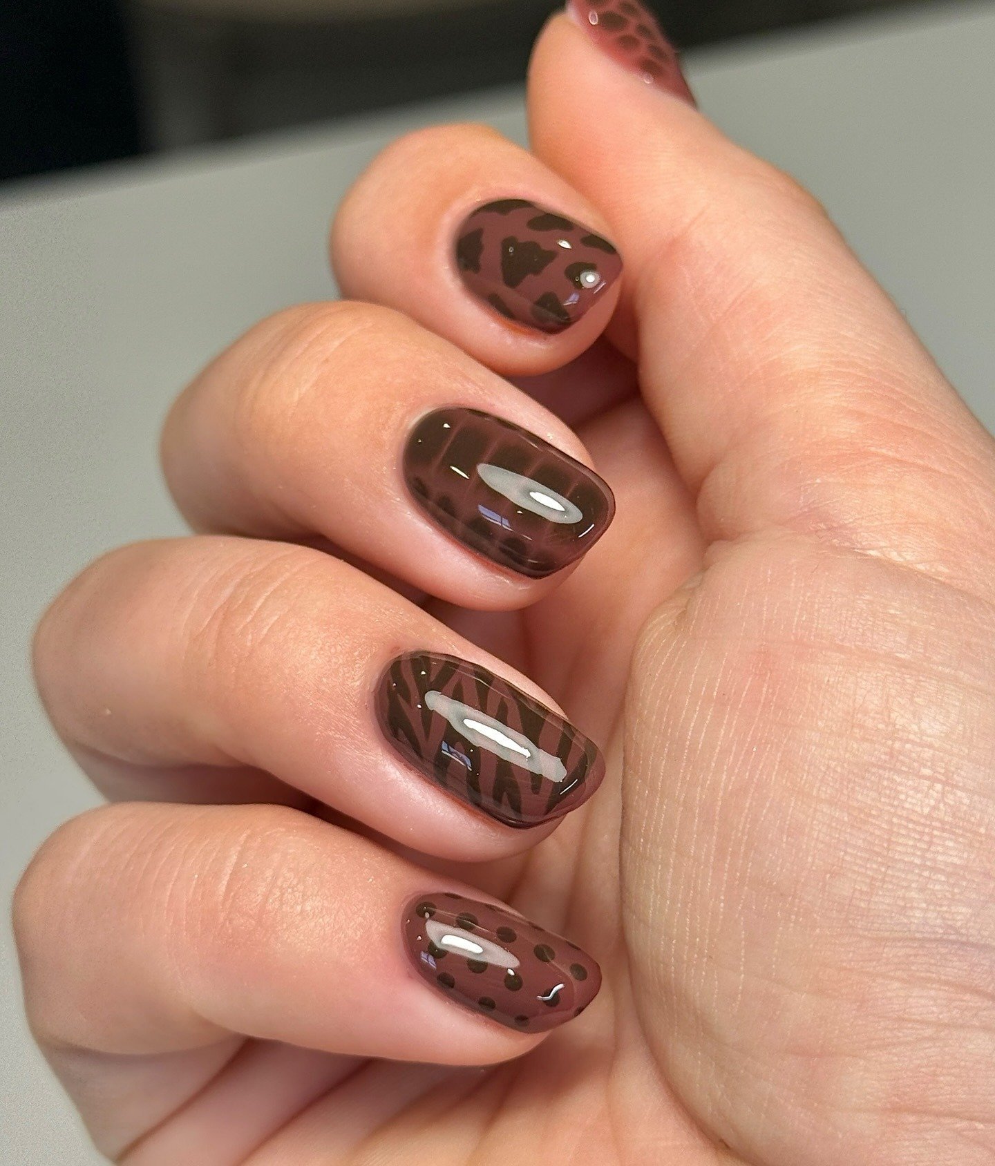 Brown Nails Are the Perfect Fall Mani—20 Gorgeous Ideas brown nail ideas 8