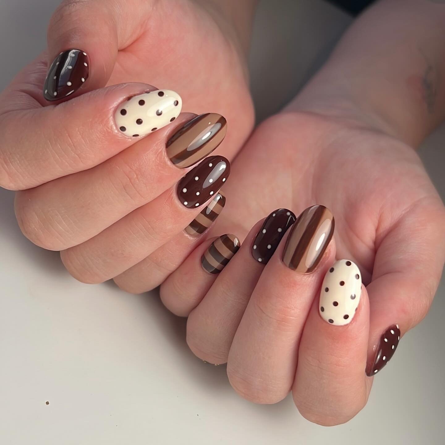 Brown Nails Are the Perfect Fall Mani—20 Gorgeous Ideas brown nail ideas 9