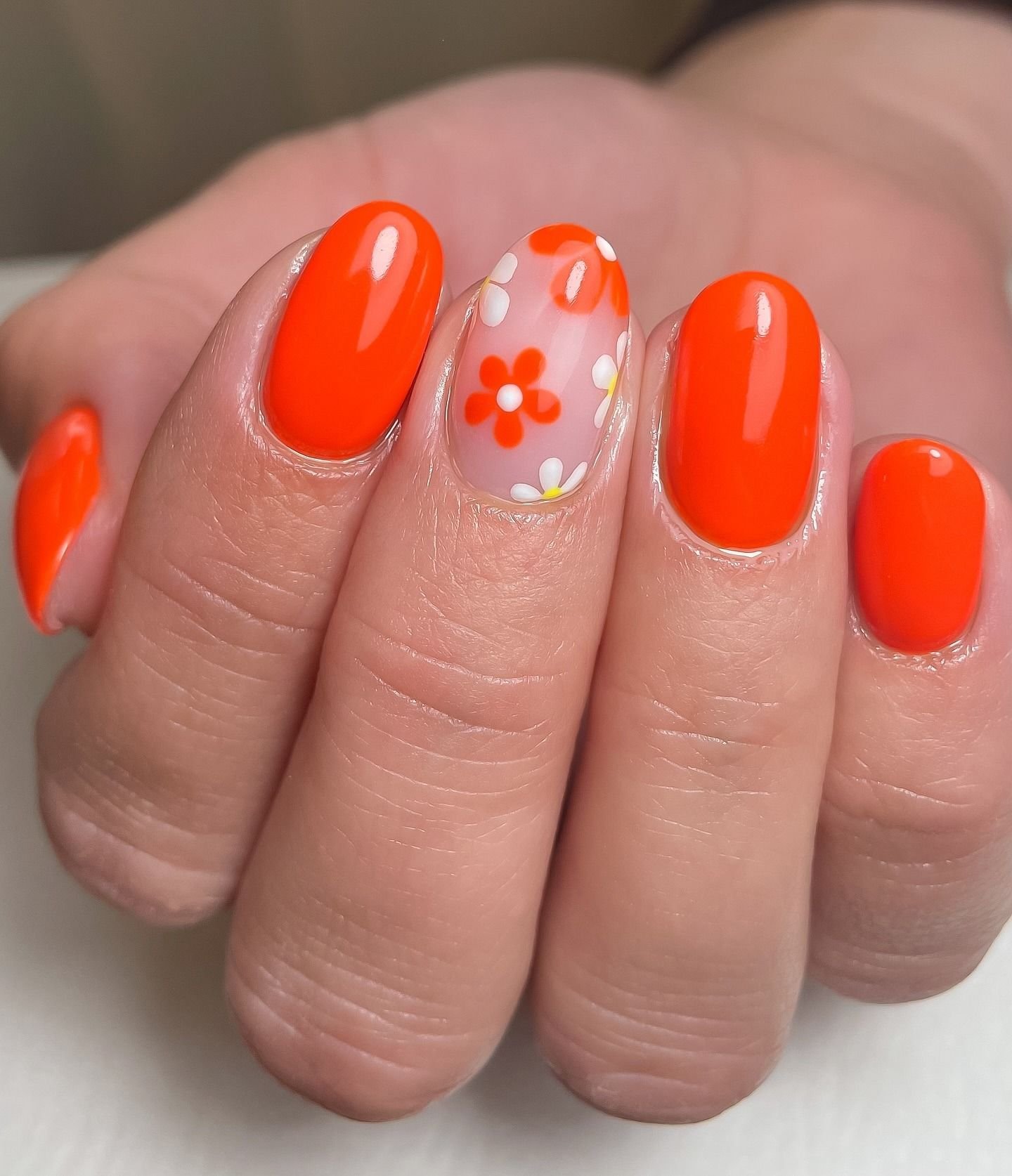 20 Orange Nails You'll Want to Copy This Year orange nail ideas 2 4
