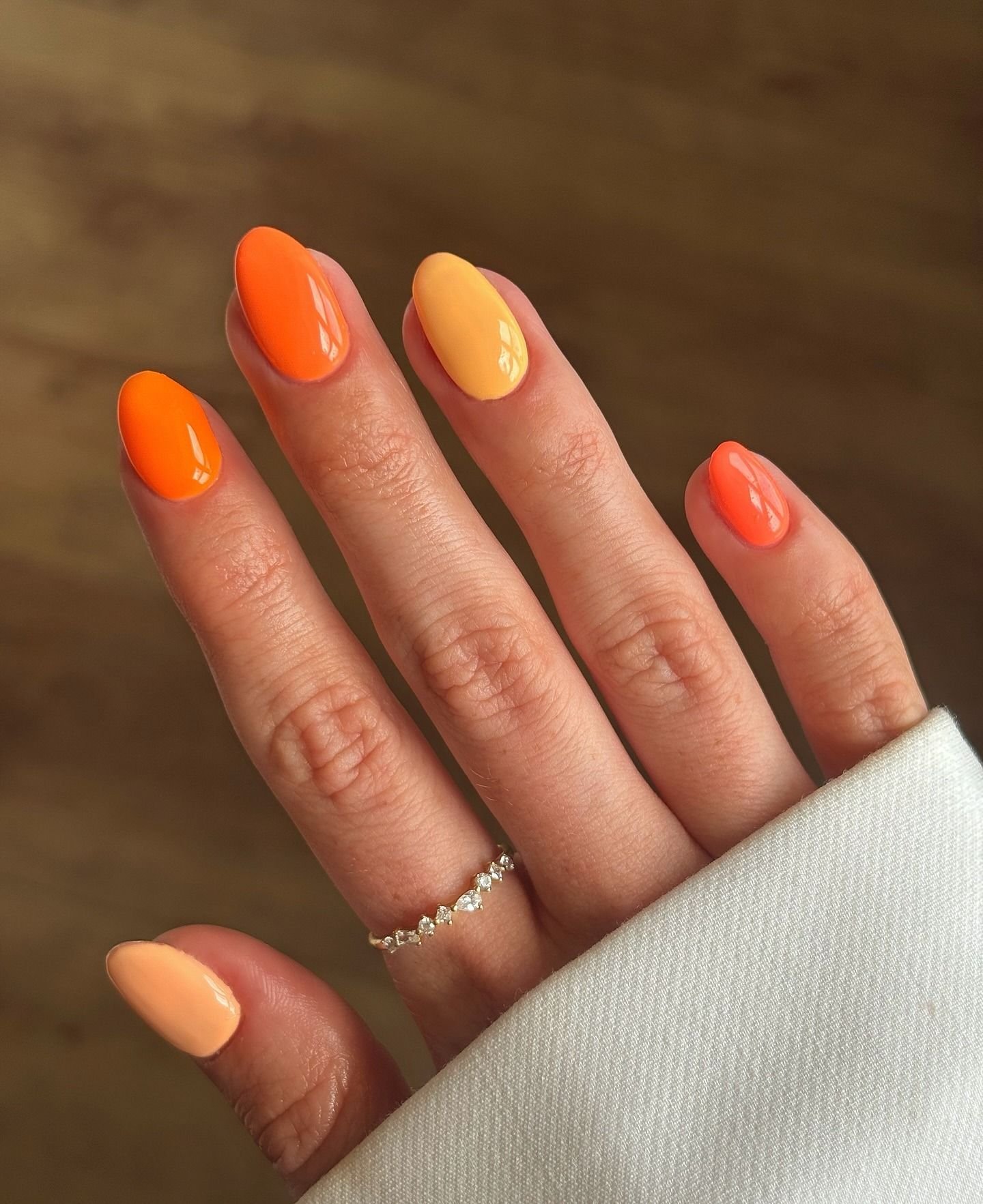 20 Orange Nails You'll Want to Copy This Year orange nail ideas 2 9