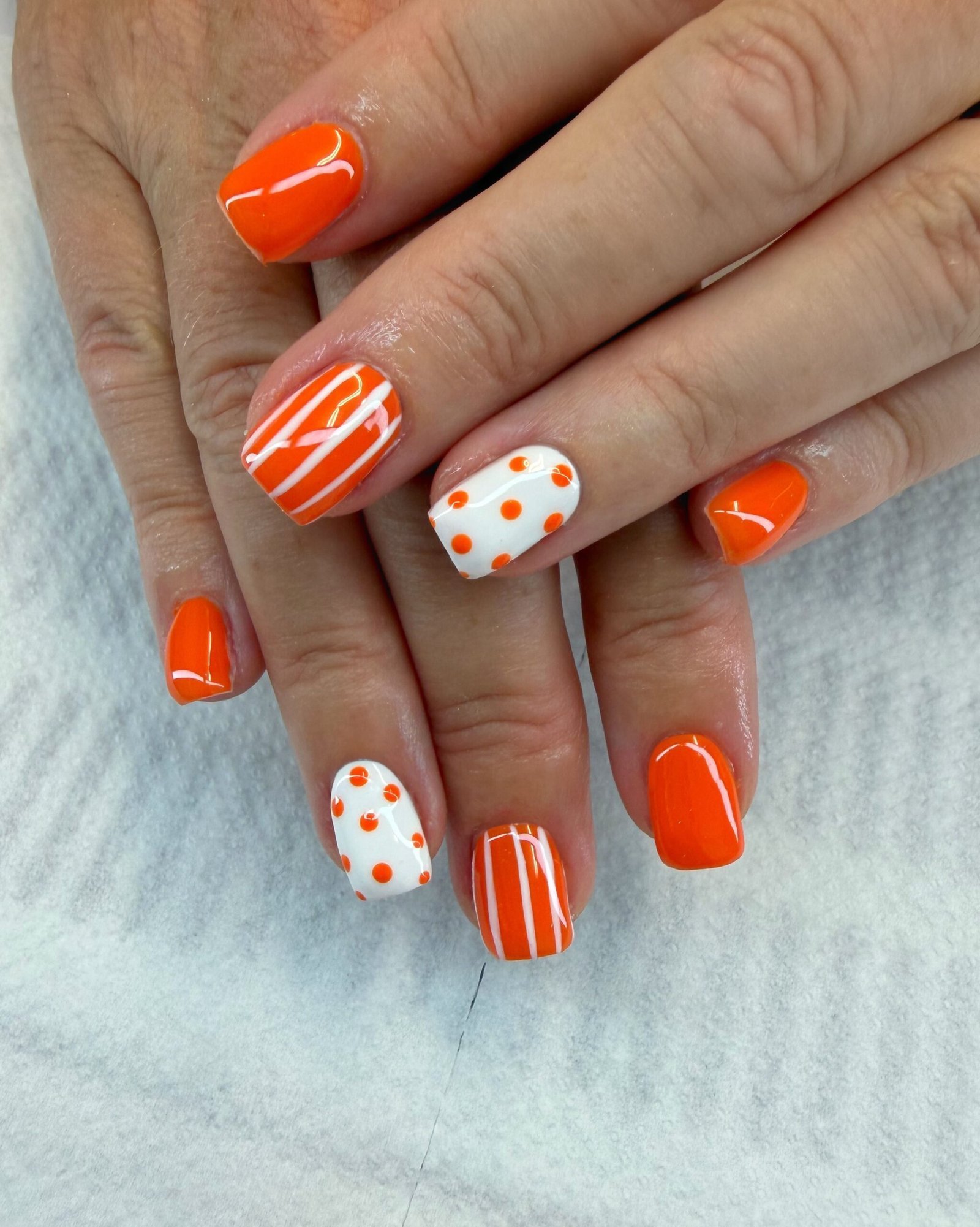 20 Orange Nails You'll Want to Copy This Year orange nail ideas 3 2 scaled