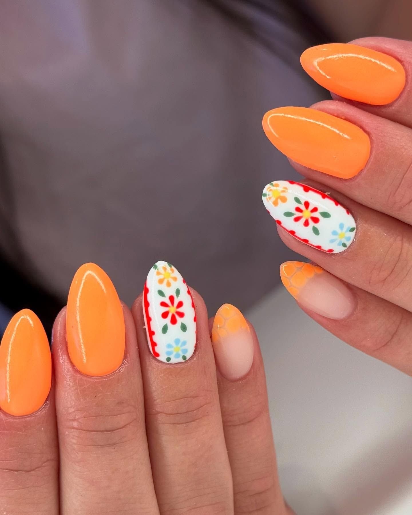 20 Orange Nails You'll Want to Copy This Year orange nail ideas 5 1