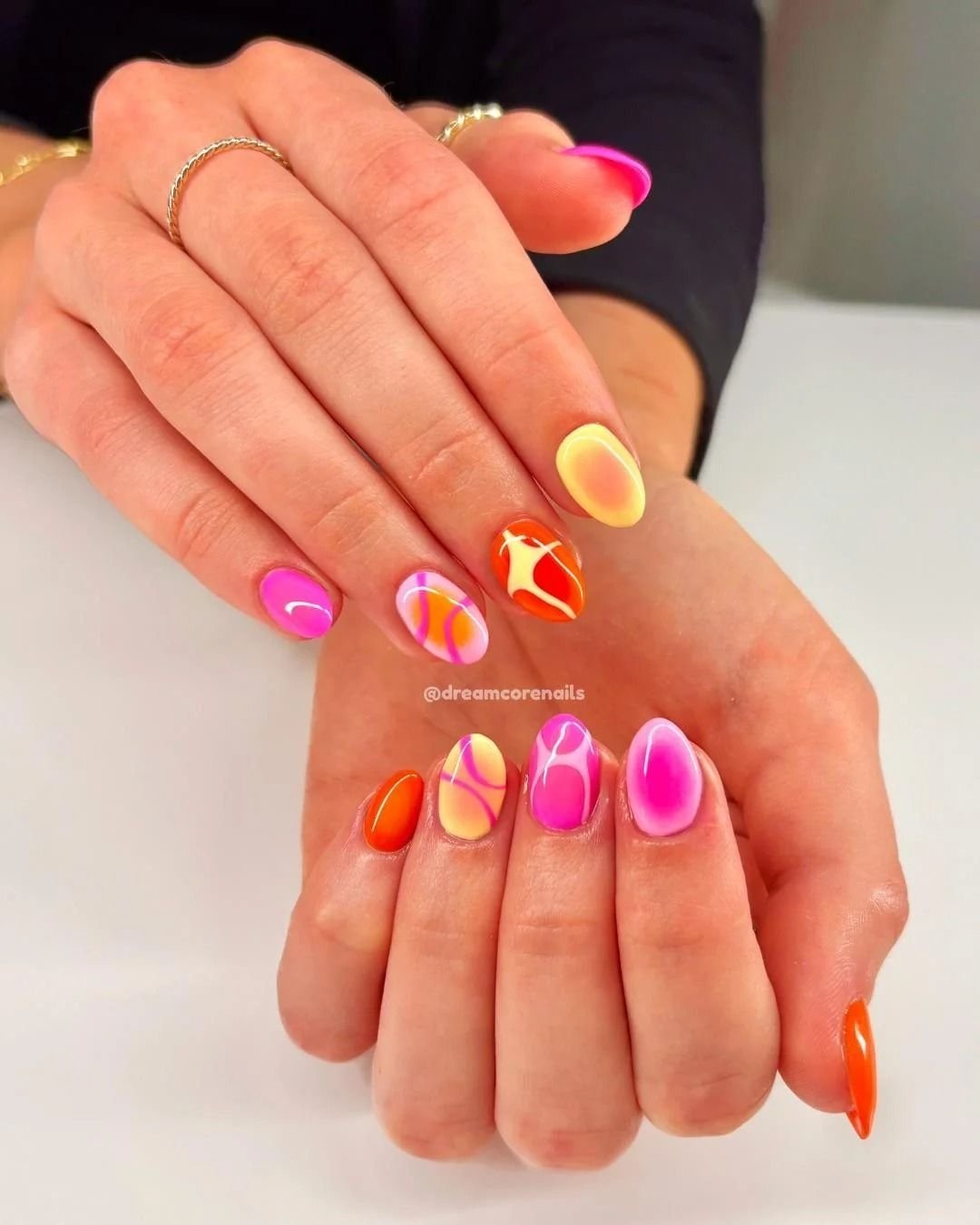 22 Sunset Nail Ideas: Best Designs, Colors and Trends to Try sunset nail ideas 19