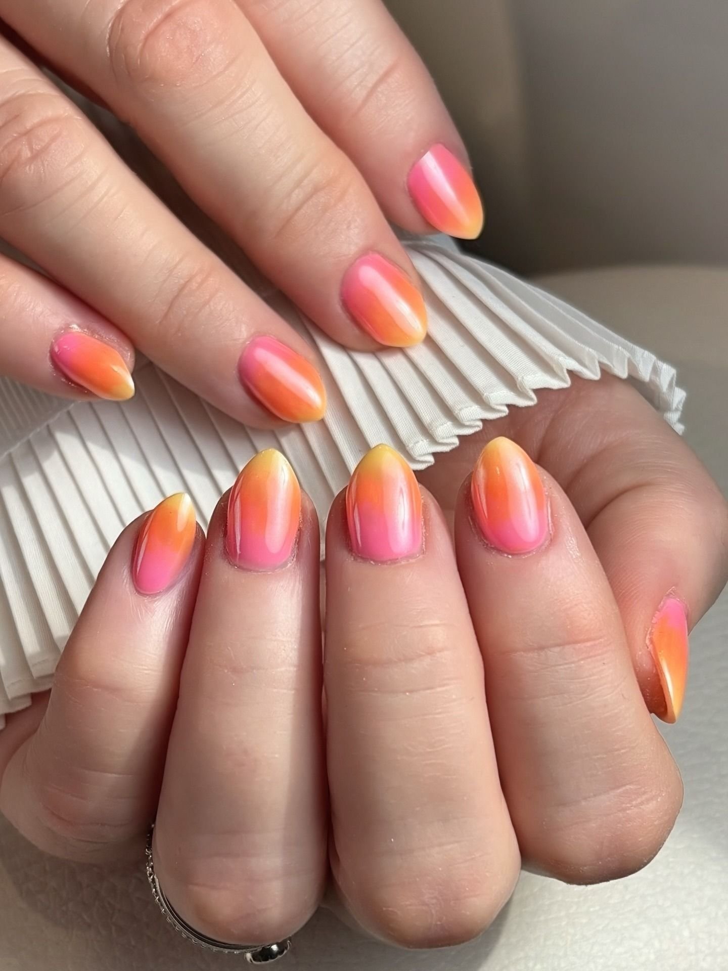 22 Sunset Nail Ideas: Best Designs, Colors and Trends to Try sunset nail ideas 9