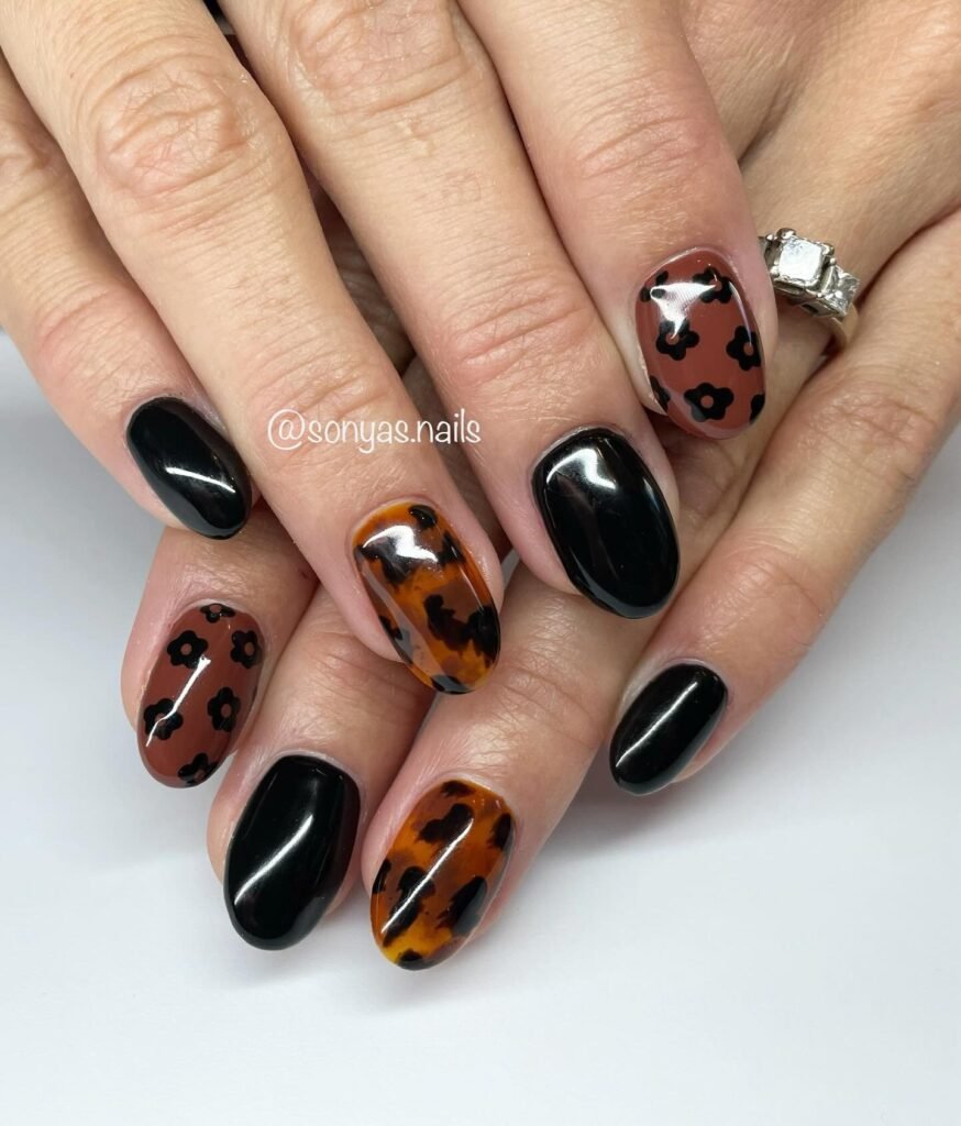 22 Tortoise Shell Nails Perfect for Autumn 2026 tortoise shell nails