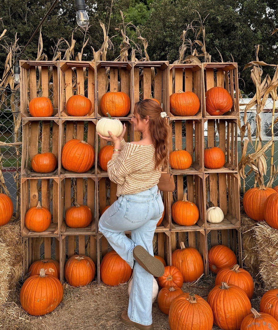 23 Pumpkin Patch Outfits for Women: Easy and Stylish Fall Looks imageye pumpkin patch outfits for women 18