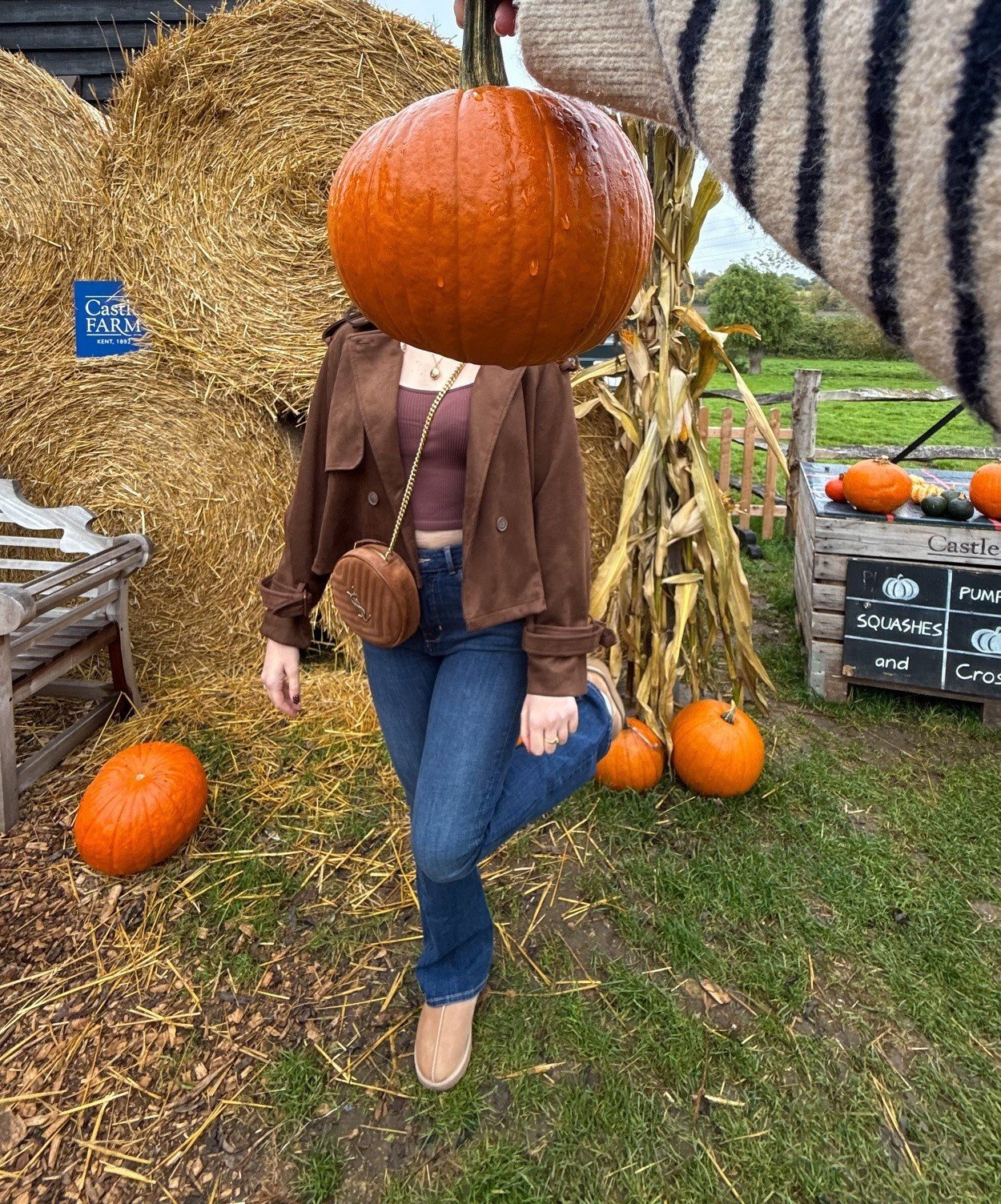 23 Pumpkin Patch Outfits for Women: Easy and Stylish Fall Looks imageye pumpkin patch outfits for women 5