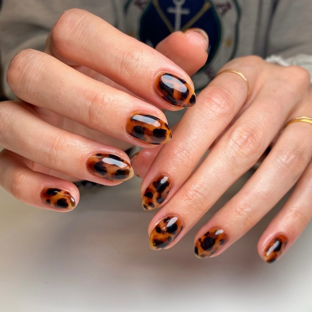 22 Tortoise Shell Nails Perfect for Autumn 2026 imageye tortoise shell nails