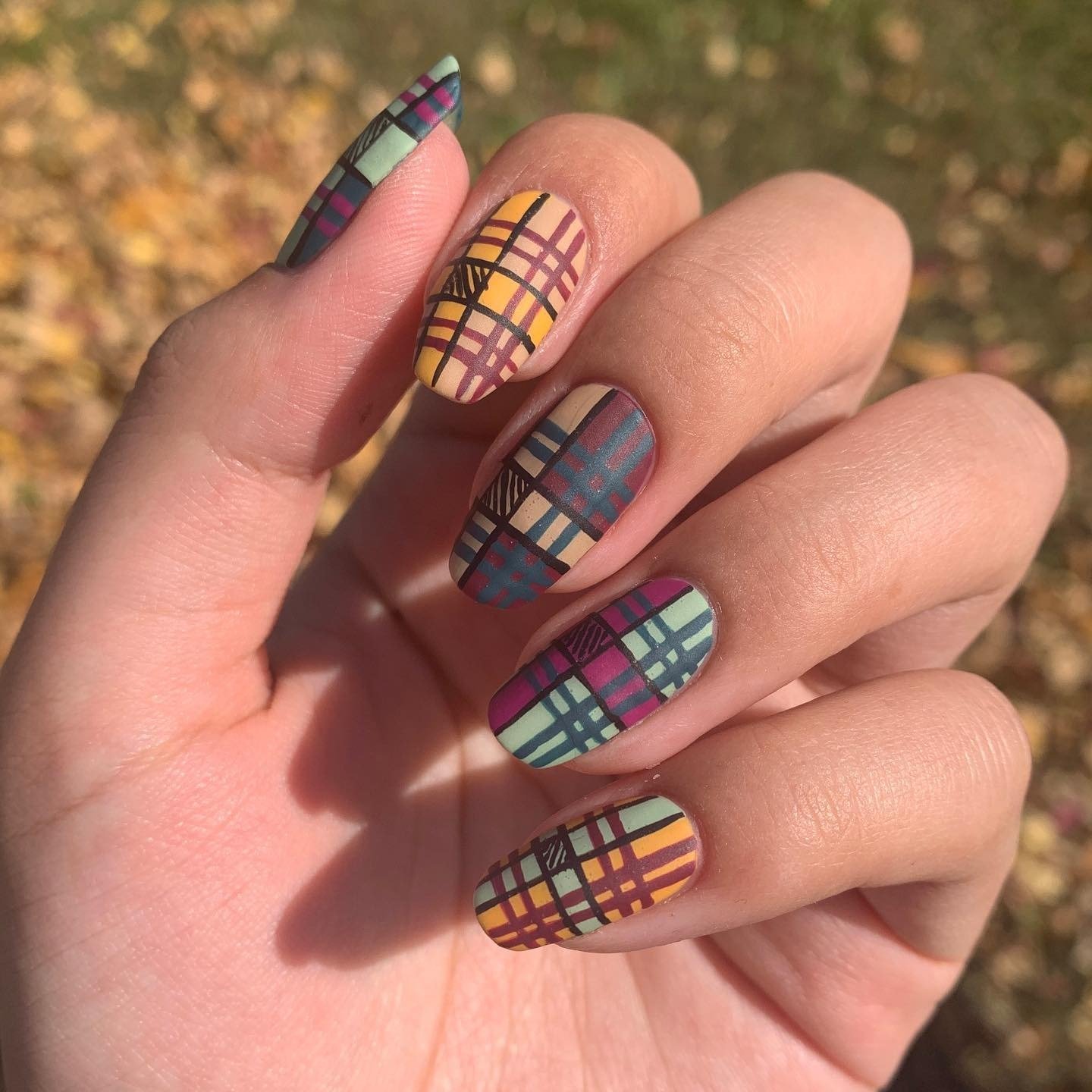 17 Fall Matte Nails Everyone Will Be Saving This Autumn fall matte nails 10