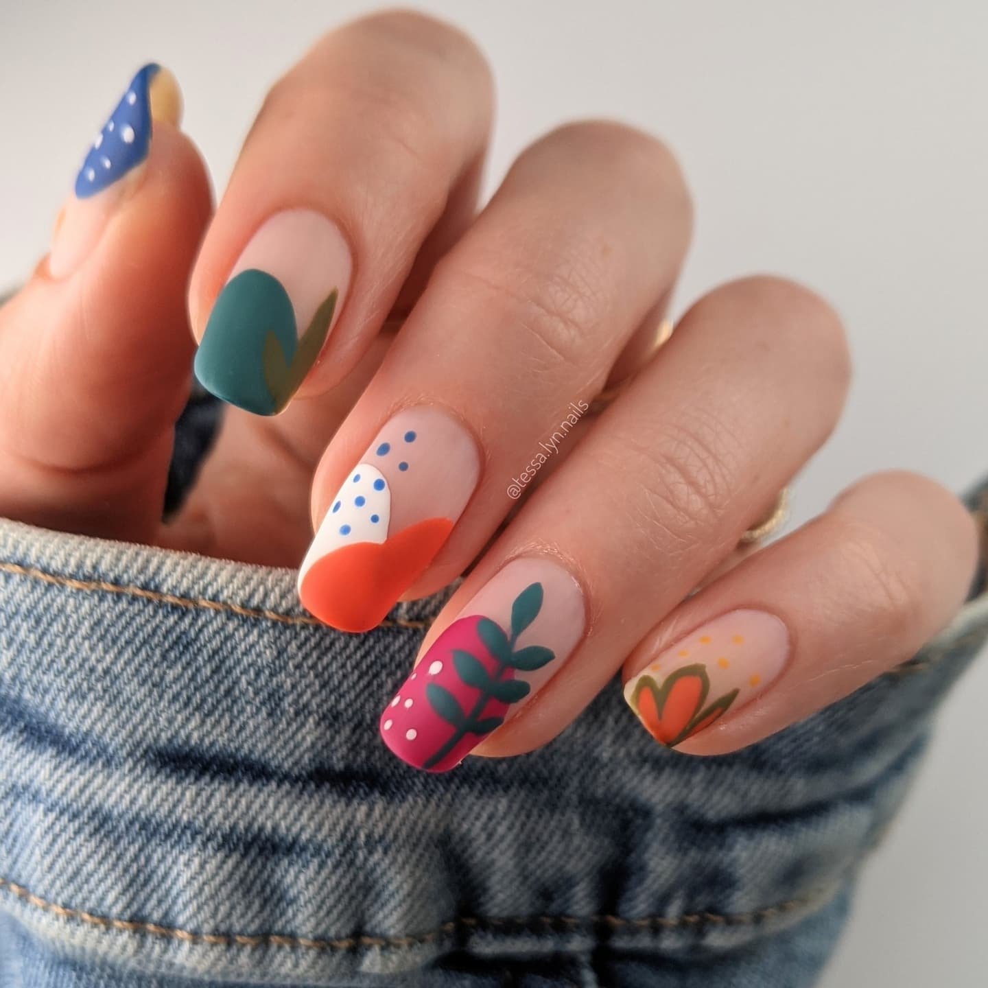 17 Fall Matte Nails Everyone Will Be Saving This Autumn fall matte nails 14