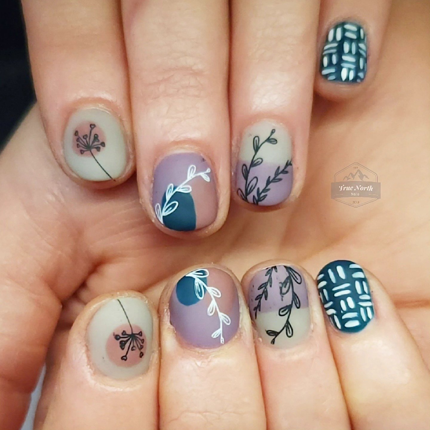 17 Fall Matte Nails Everyone Will Be Saving This Autumn fall matte nails